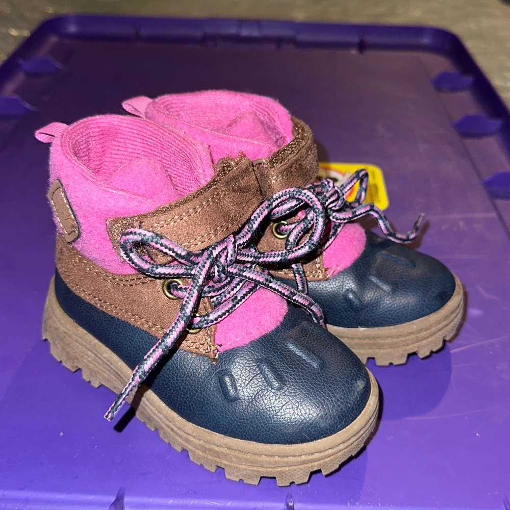 Carters snow boots new without tags. Pink brown navy